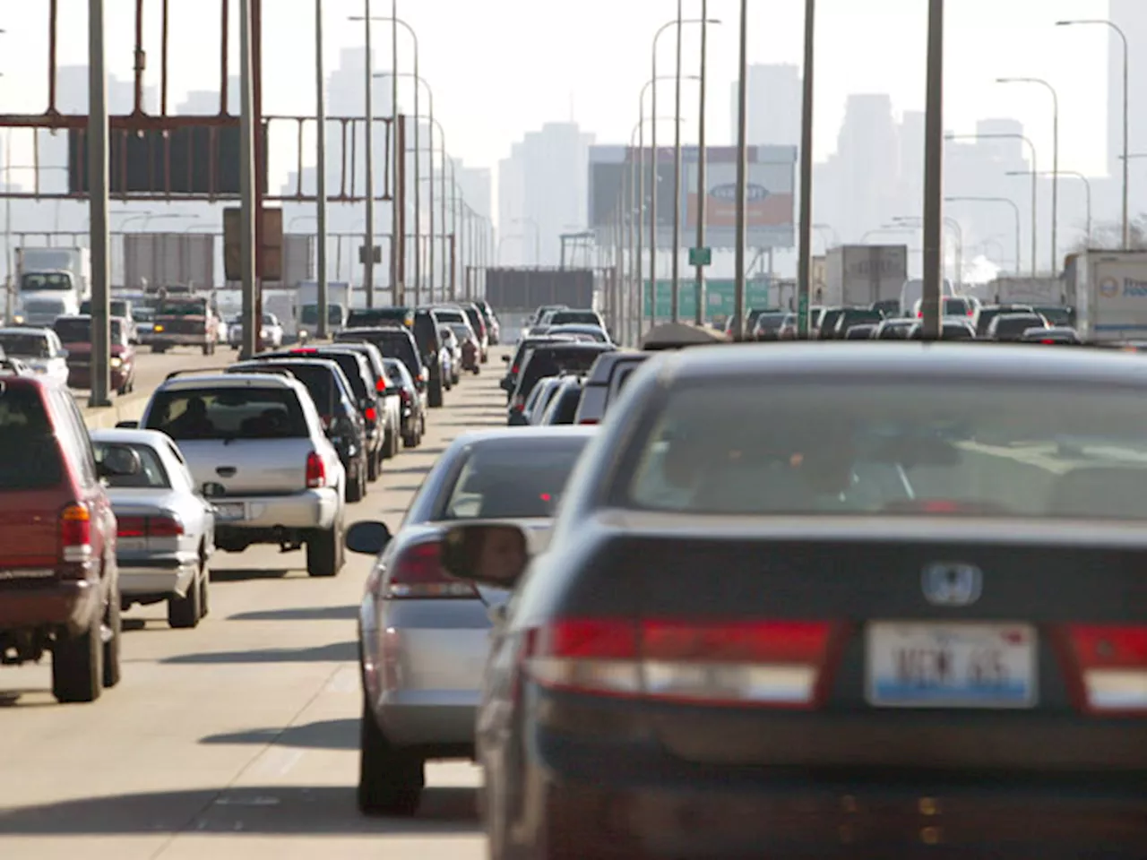 Traffic, congestion and street closures surround the DNC in Chicago — unless you're a VIP