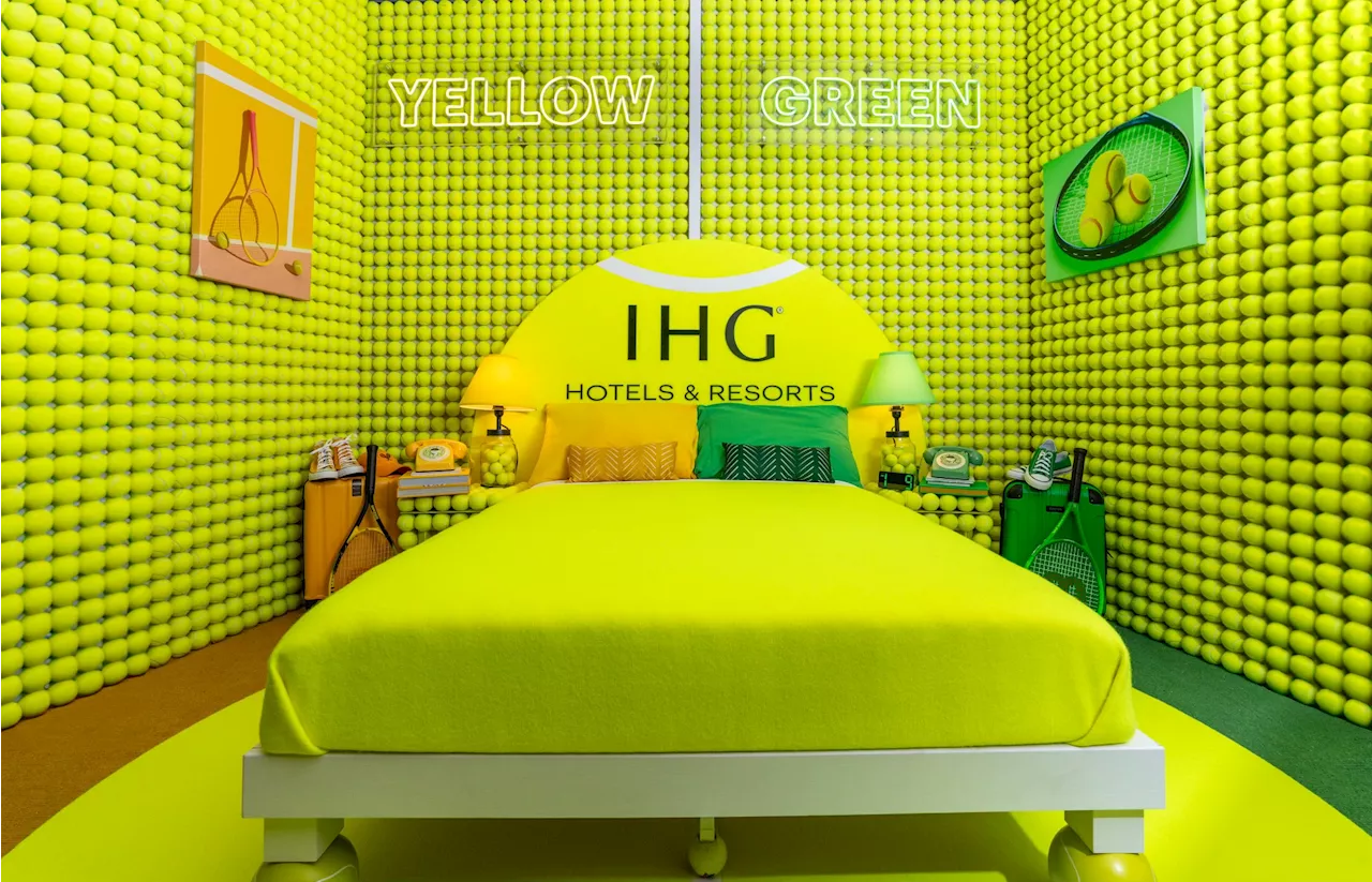 This hotel room asks the polarizing question: Are tennis balls yellow or green?