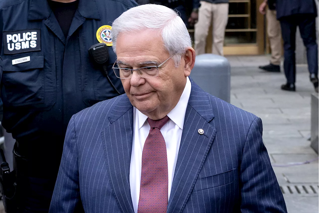 New Jersey Sen. Bob Menendez seeks acquittal in bribery case