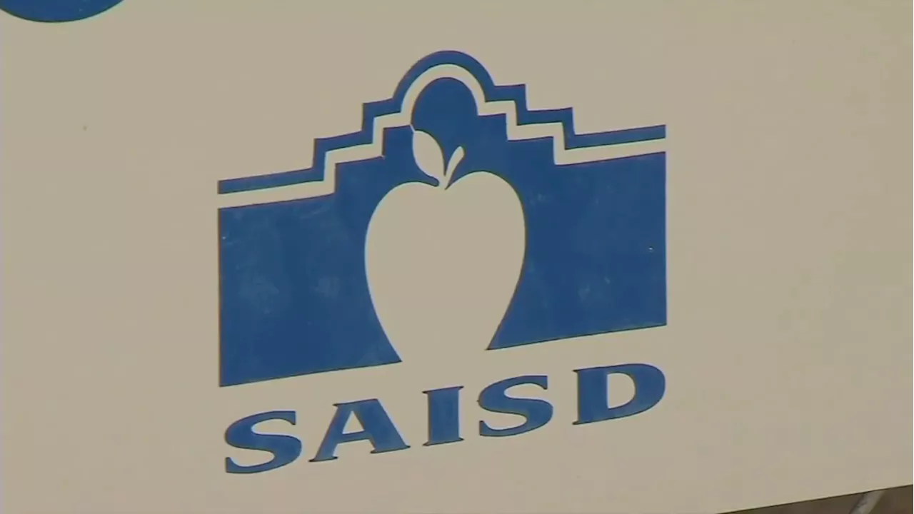 SAISD gets rightsizing update as parents raise questions during start of new school year