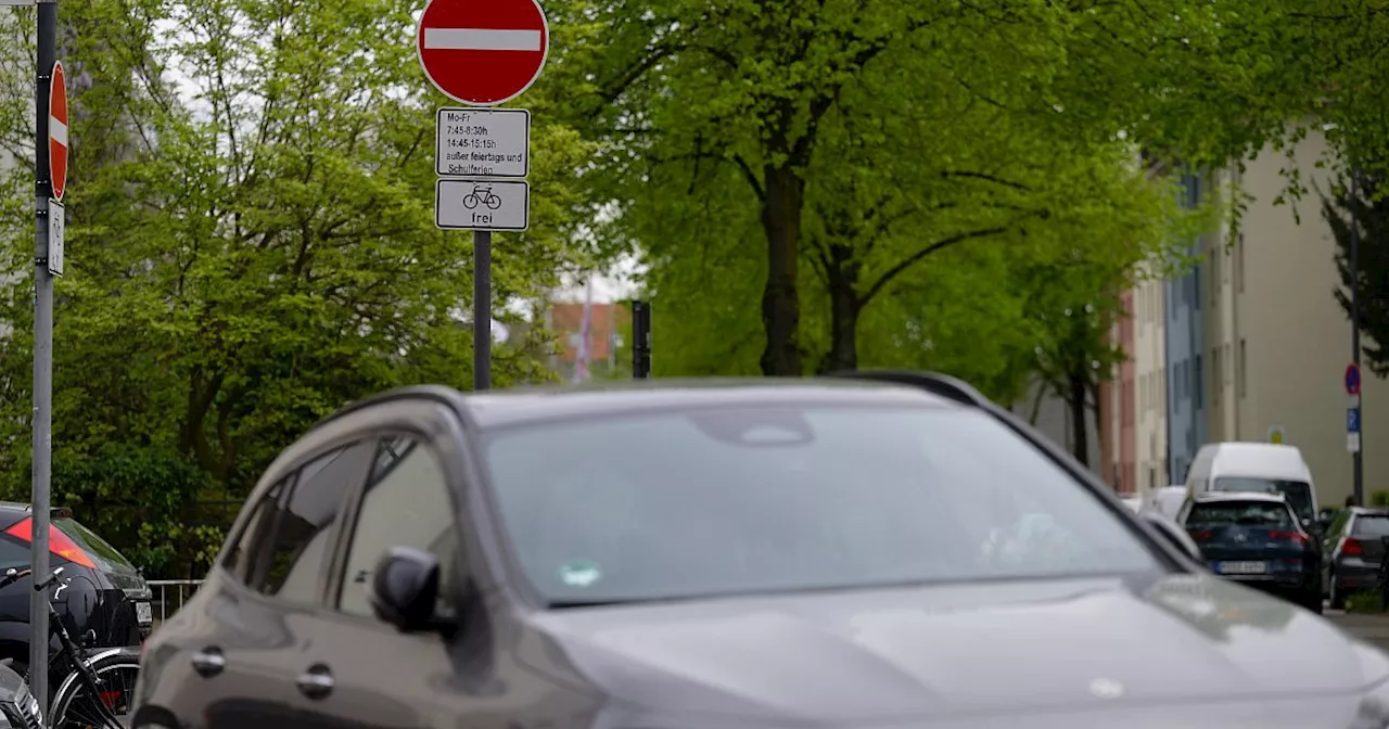 Wohnen wird teurer, Verkehrsversuch verzögert sich, Schulleiterin kehrt nicht zurück