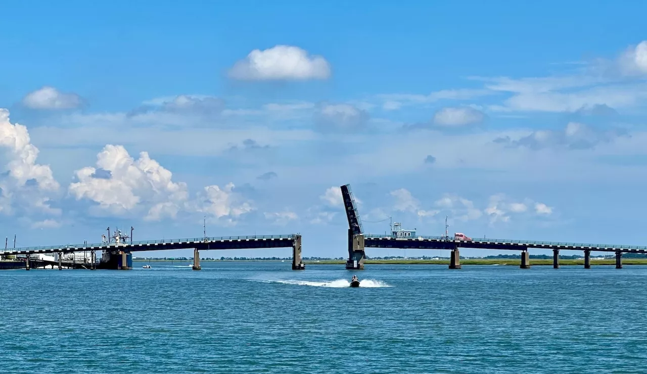 Broken Jersey Shore bridge will be stuck open for weeks as workers scramble to find parts