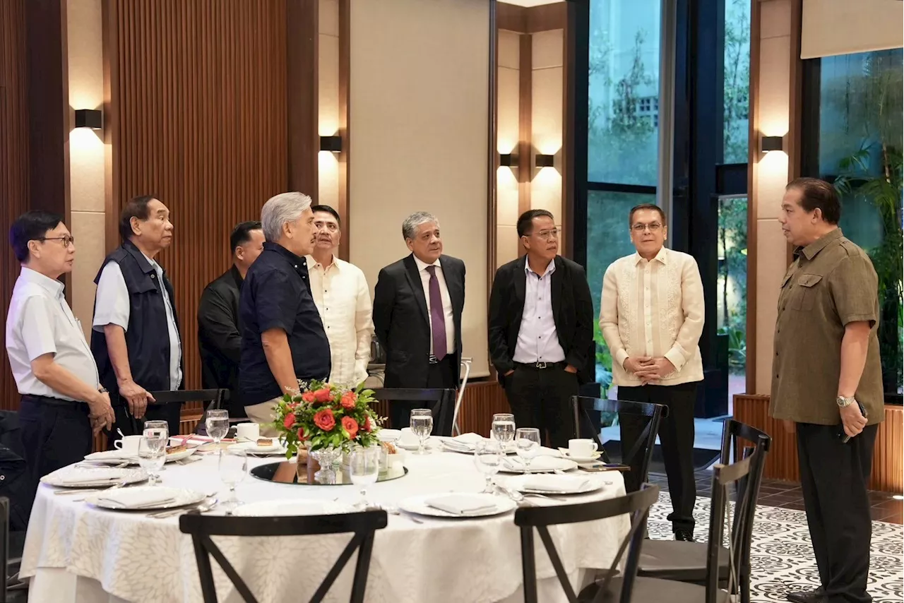 How to win the midterms: Marcos’ allies meet in Malacañang to strategize for 2025