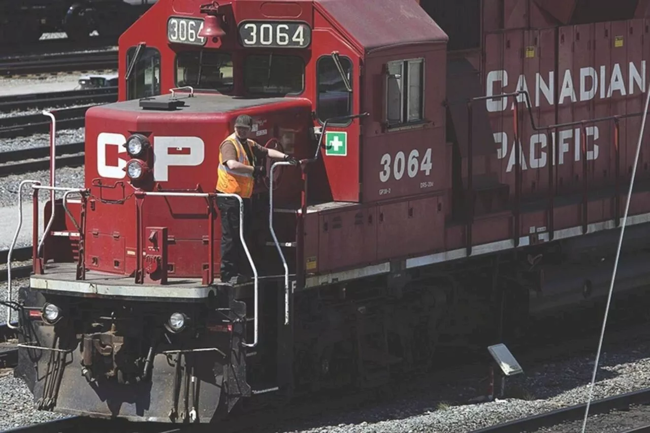 32,000 commuters bracing for rail strike in Canada’s 3 biggest cities