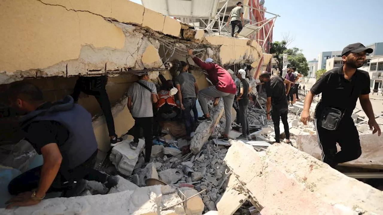 Live blog: Dozen Palestinians killed in Israeli strike on school shelter