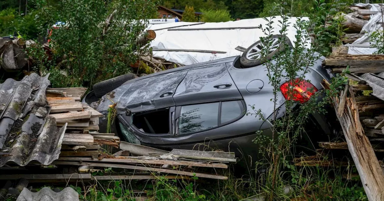 Schwerer Unfall nach Sekundenschlaf: 68-jährige Tirolerin im Salzkammergut verletzt