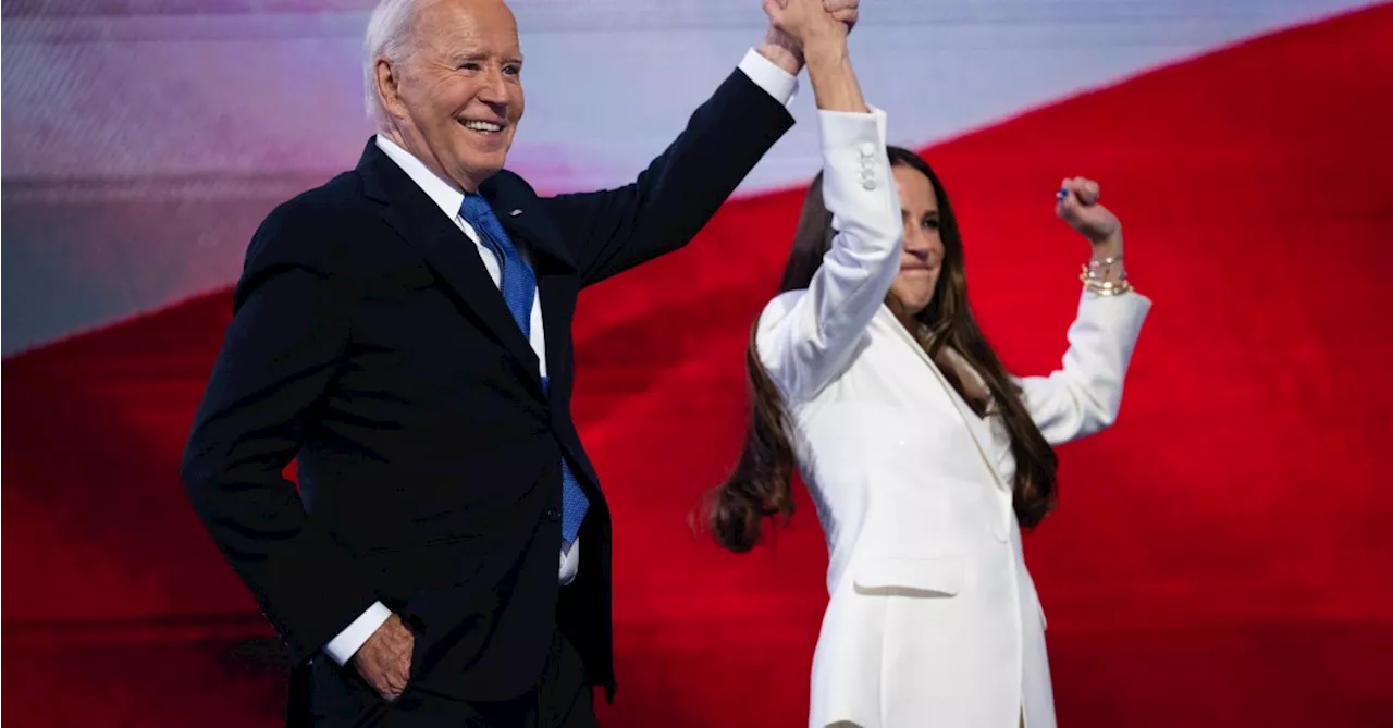 Joe Biden se emociona com atitude de filha na convenção democrata
