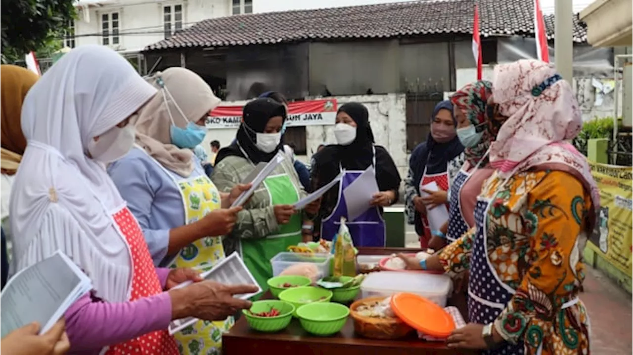 Cara PNM Bisa Jauhkan Masyarakat dari Bank Emok