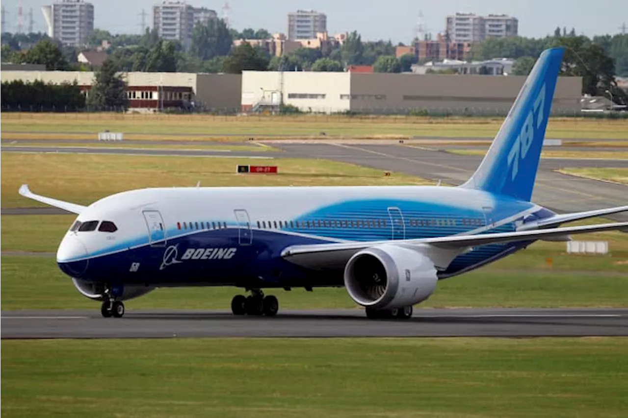 A new setback hits a Boeing jet: US will require inspection of pilot seats on 787s