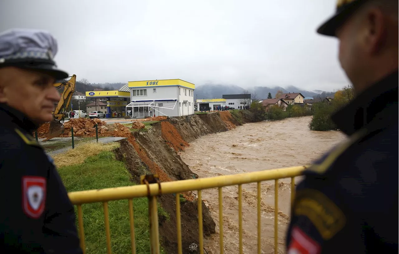 Bosnie : Trois morts dans une fusillade dans une école