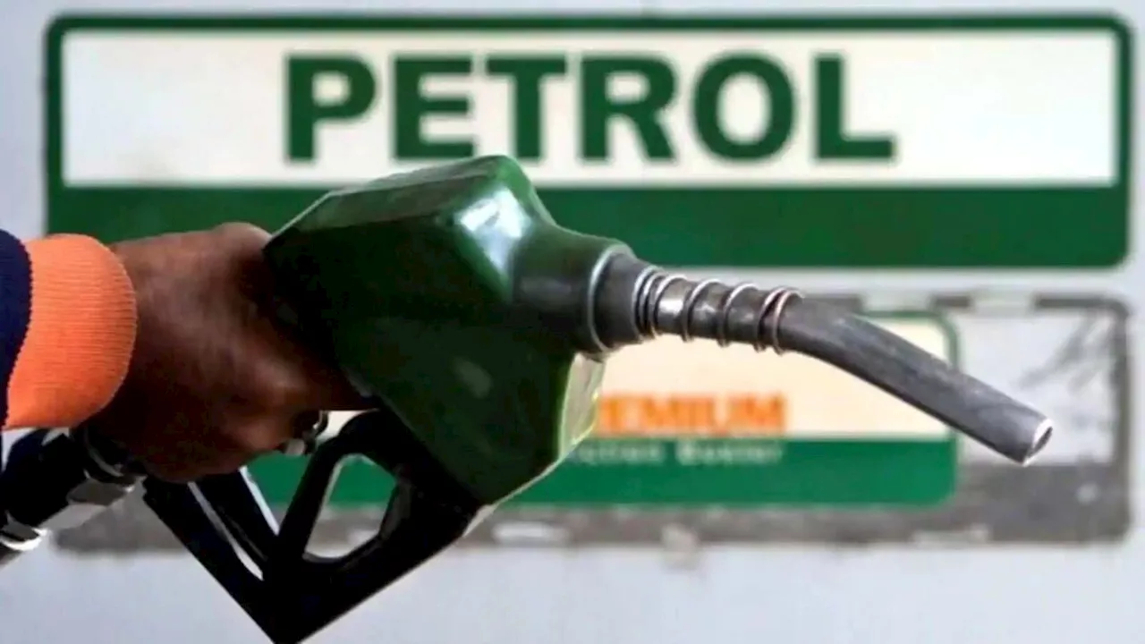 Petrol Price Today: कच्चे तेल के भाव में गिरावट, 78 डॉलर से नीचे आया रेट, जानें पेट्रोल-डीजल की कीमत पर क्या है अपडेट