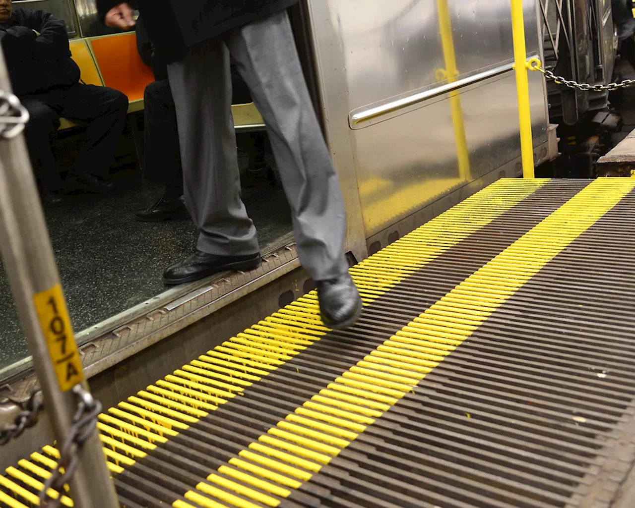 New Yorkers with disabilities still fighting MTA over large subway gaps