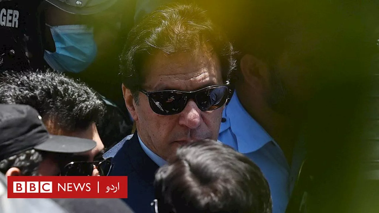 وسعت اللہ خان کی تحریر: کیا عمران خان کا کورٹ مارشل ہو سکتا ہے؟