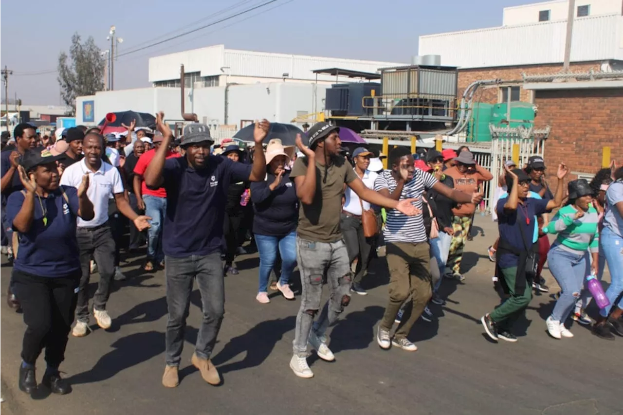 Hundreds of workers on strike and COGTA keeps watch over eThekwini turnaround