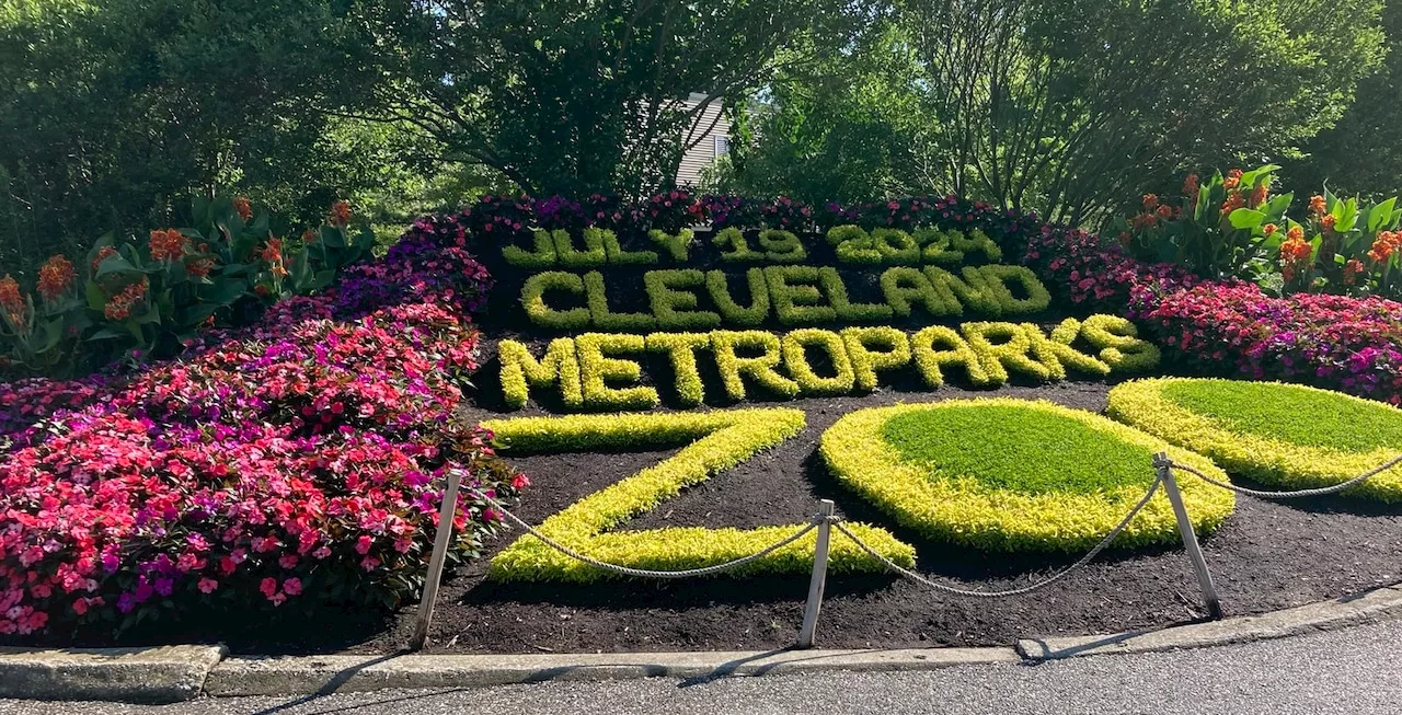 ‘A labor of love’: horticulture team focuses on flowers at Cleveland Metroparks Zoo