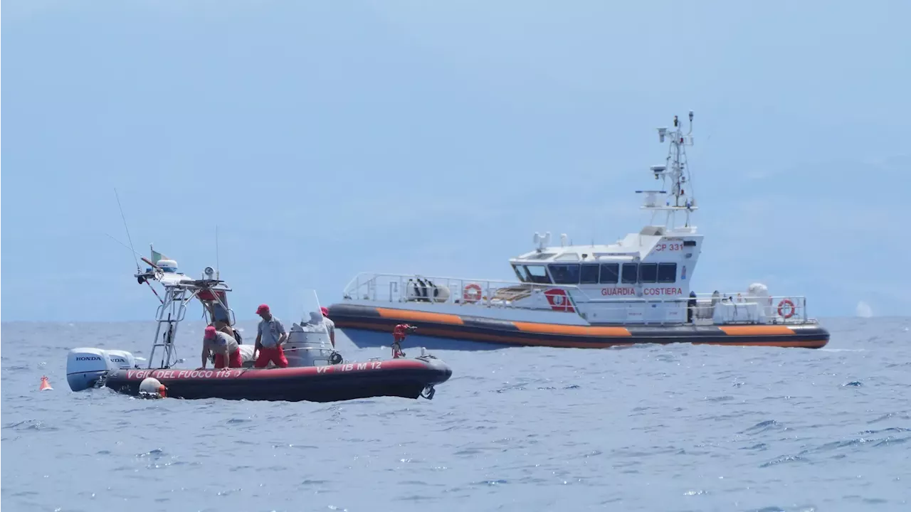 Foram encontrados cinco dos seis desparecidos do naufrágio de um iate na Sicília