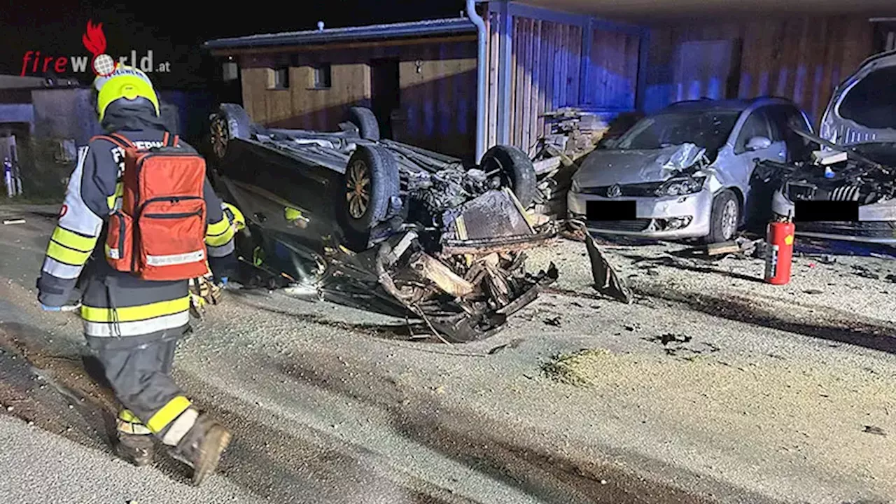 Nö: Pkw kracht in Autos unter Carport und überschlägt sich → Beteiligte in St. Veit an der Triesting / Berndorf davongelaufen