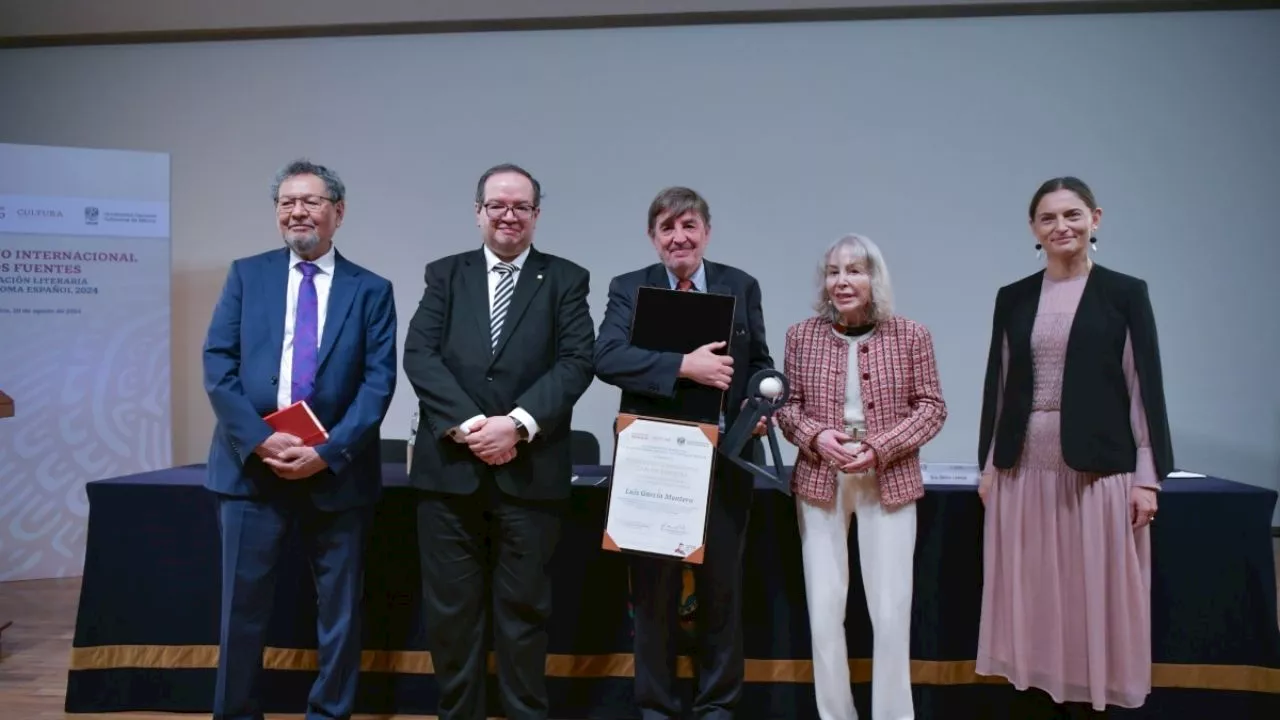 Luis García Montero recibe el premio Carlos Fuentes