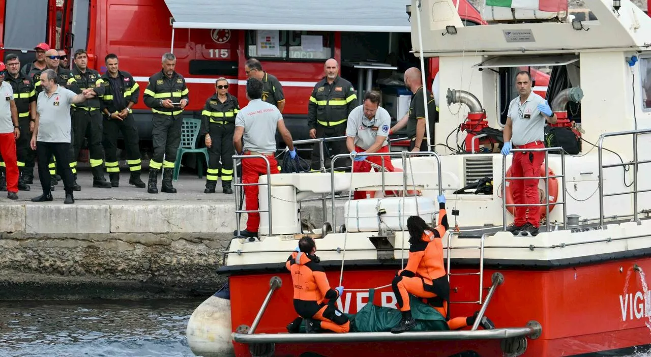 Bayesian, recuperati 5 corpi dentro una cabina del veliero. «Sono Mike Lynch e la figlia Hannah»