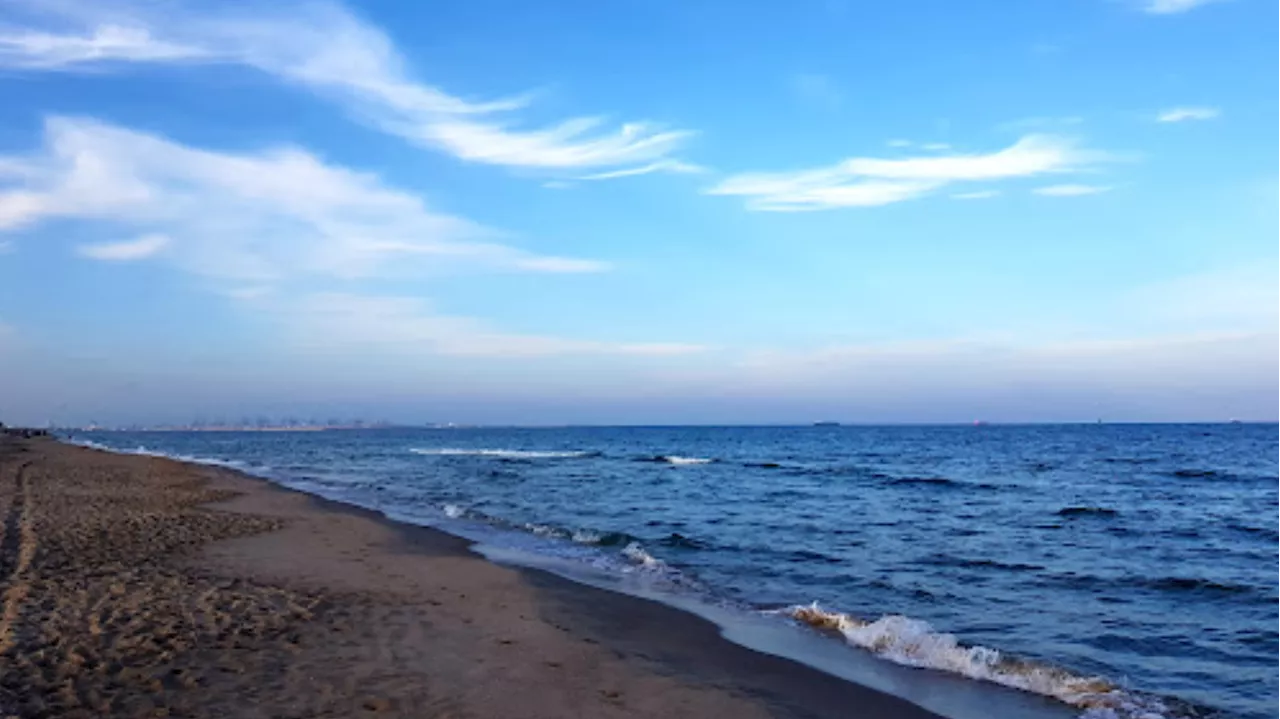 Encuentran un cadáver en la playa de la Garrofera, València