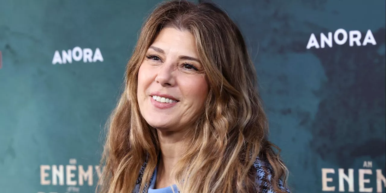 Marisa Tomei’s Genius Trick for Concealing Gray Hairs Is 40% Off With Our Secret Code