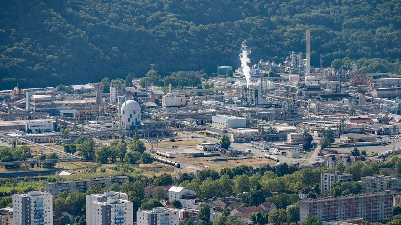 Chimie : à Grenoble, l'inquiétude d'un effet domino autour de Vencorex