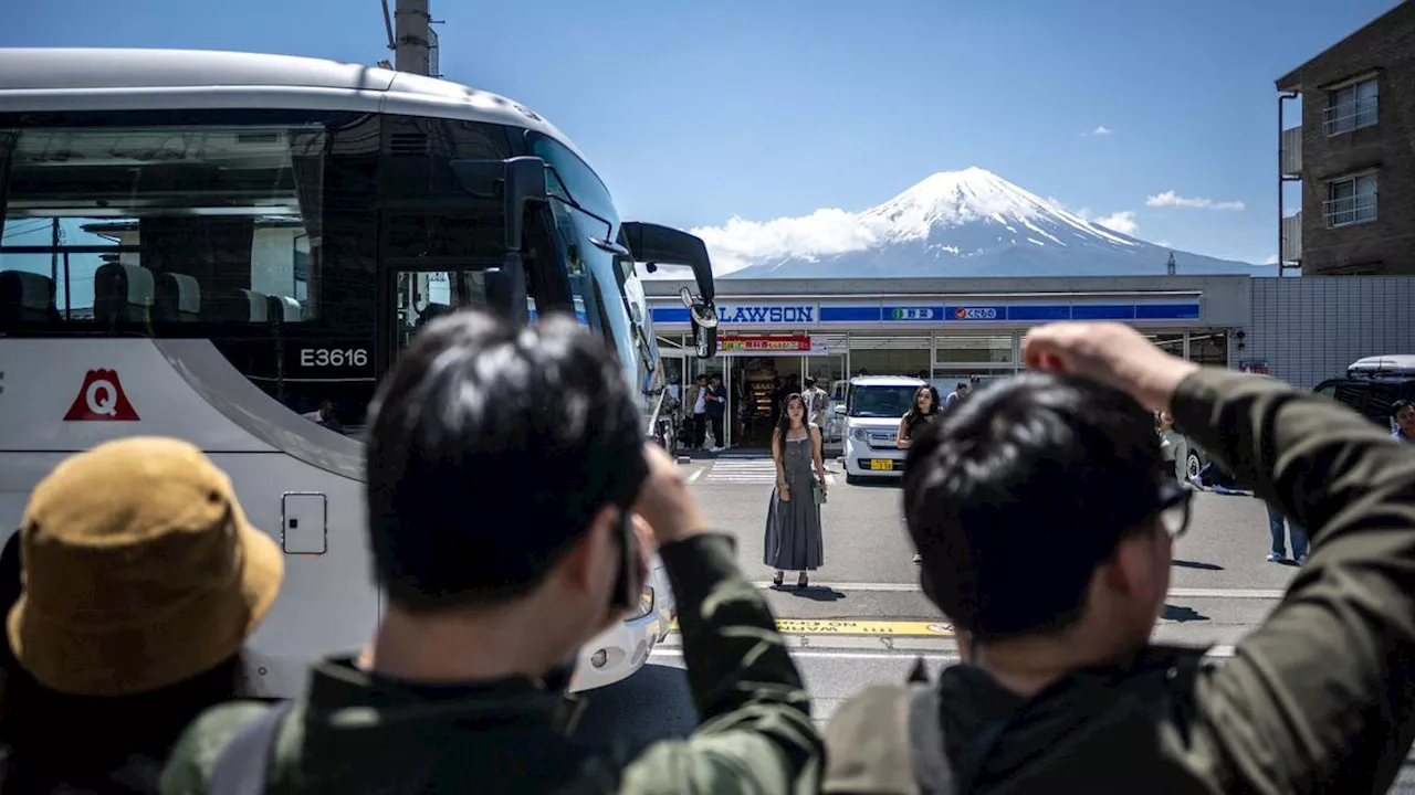 Arus Wisatawan di Jepang Terkendali, Pengunjung Kembali Bisa Melihat Gunung Fuji