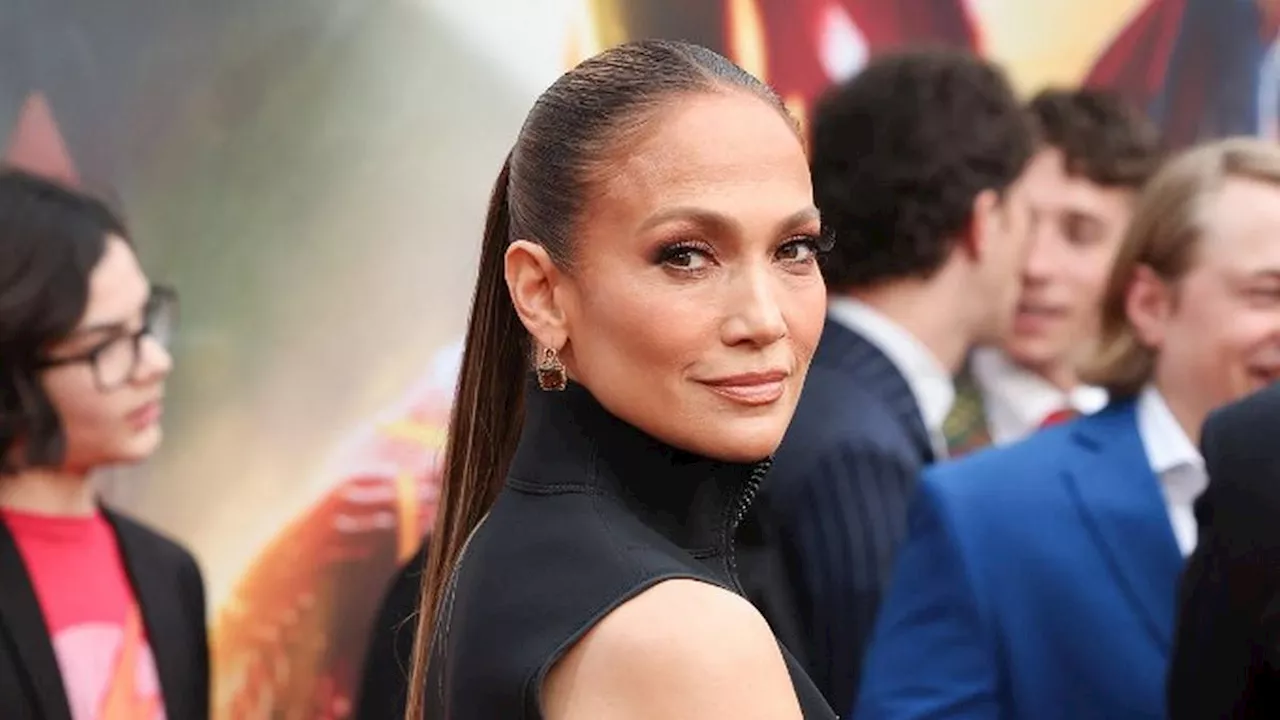 Jennifer Lopez Gugat Cerai Persis pada Tanggal Pernikahan Mewah dengan Ben Affleck