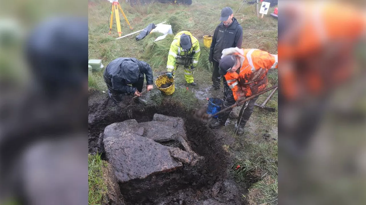 'Stunning' Bronze Age burial chamber discovered on the English moor