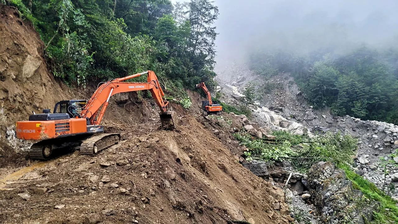 टिहरी-लेह, वायनाड के बाद अब सिक्किम में लैंडस्लाइड, ये कुदरत का कहर या भविष्य के लिए कोई चेतावनी?