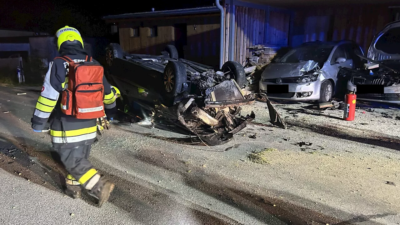 Nach Fahrzeugüberschlag trafen Feuerwehren auf leeres Unfallauto