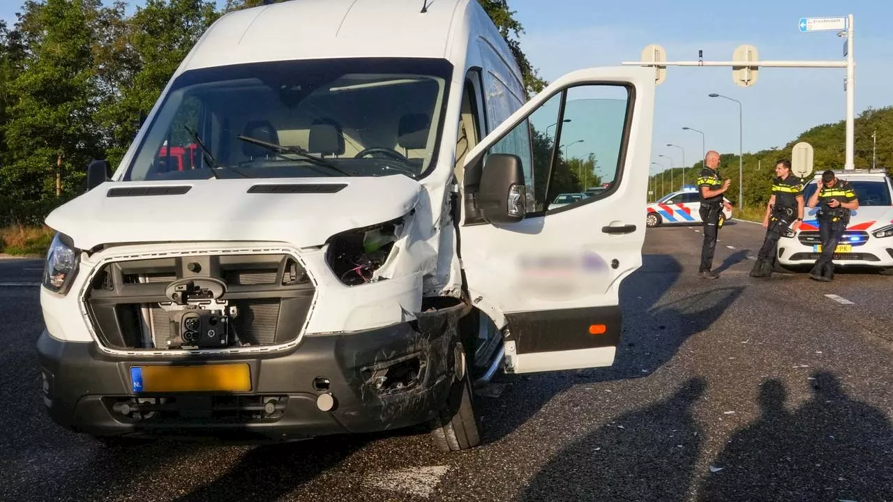 112-nieuws: gewonde na botsing Helmond • flinke file op A58