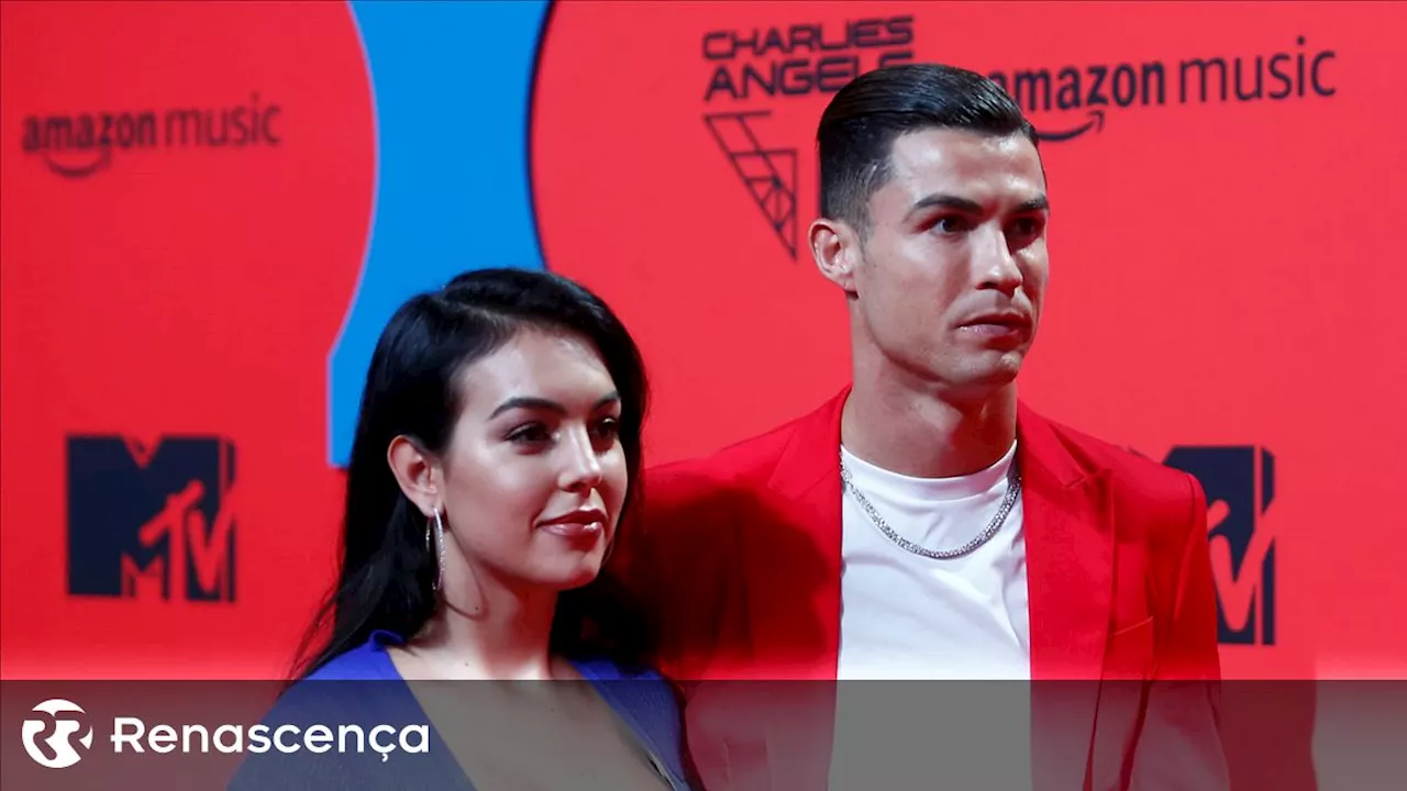 Cristiano Ronaldo abre canal no YouTube e bate recorde