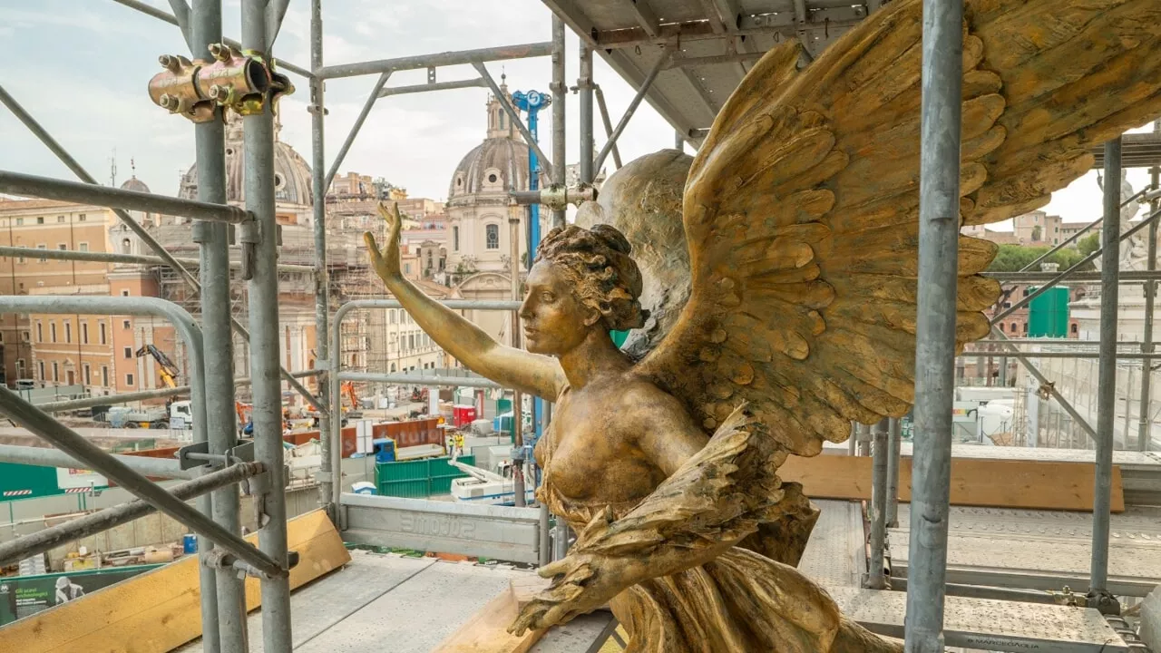 Vittoriano, tornano a splendere il pennone di Gaetano Vannicola e la Vittoria alata di Edoardo Rubino