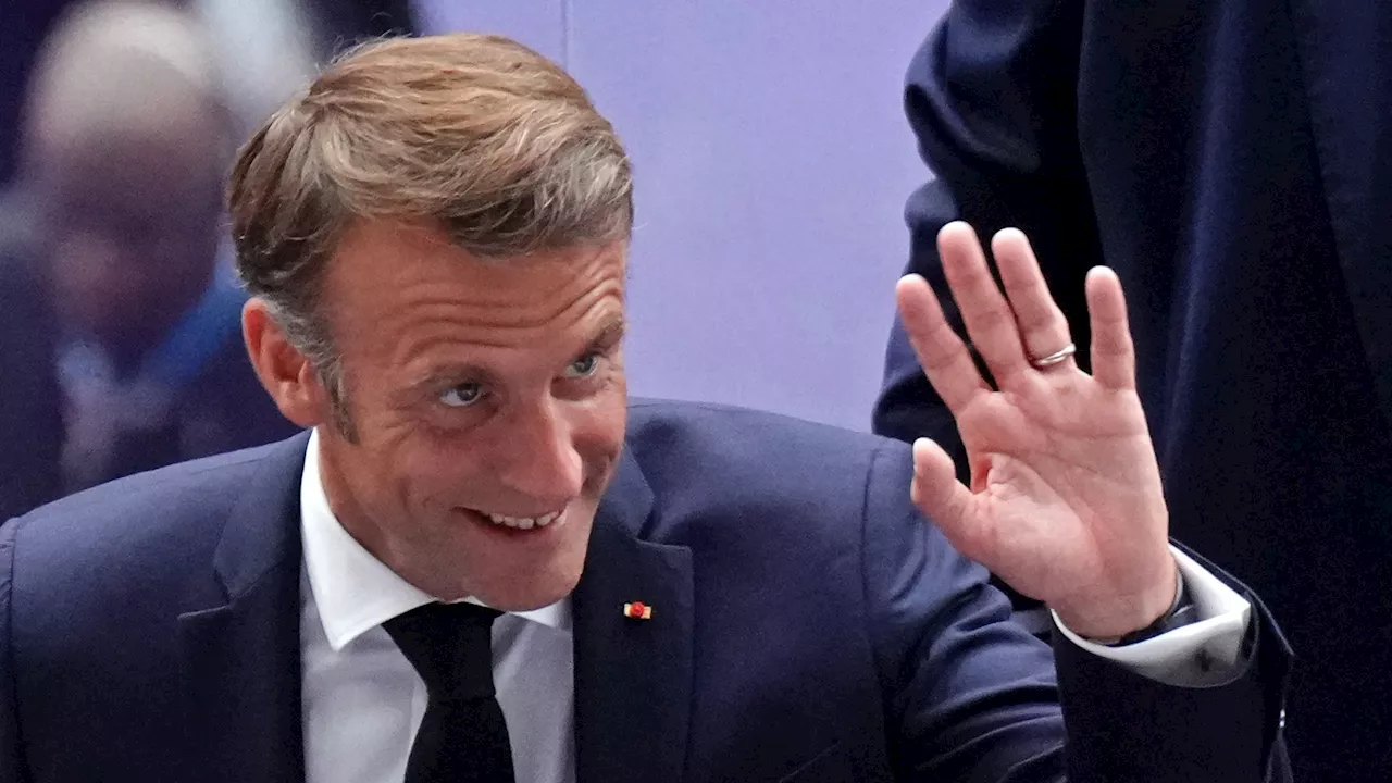 Emmanuel Macron temporise la formation du gouvernement : pourrait-il être destitué comme l’espère Mélenchon ?