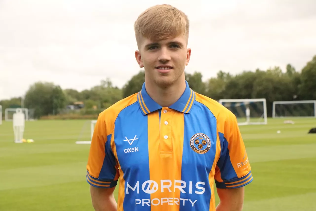 Shrewsbury boss Paul Hurst keen to keep young loanee involved despite injury