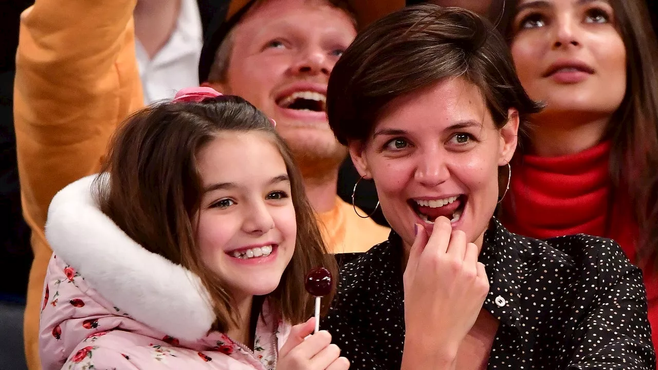 Suri Cruise Is Now 18 & She Looks Exactly Like Mom Katie Holmes