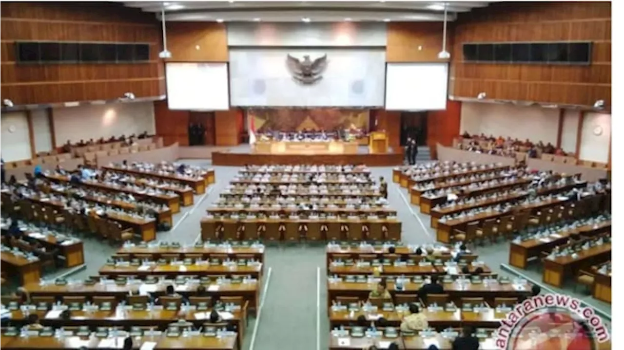 DPR-Pemerintah 'Membangkang' jika Abaikan Putusan MK soal Pilkada, Menurut Pakar Hukum