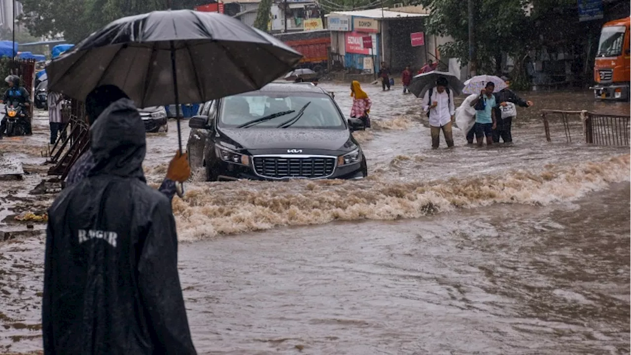 भारी बारिश और 40 KM/h की रफ्तार से हवाएं, गुजरात में बन रहा साइक्लोनिक सर्कुलेशन, इन जिलों के लिए IMD का अलर्ट