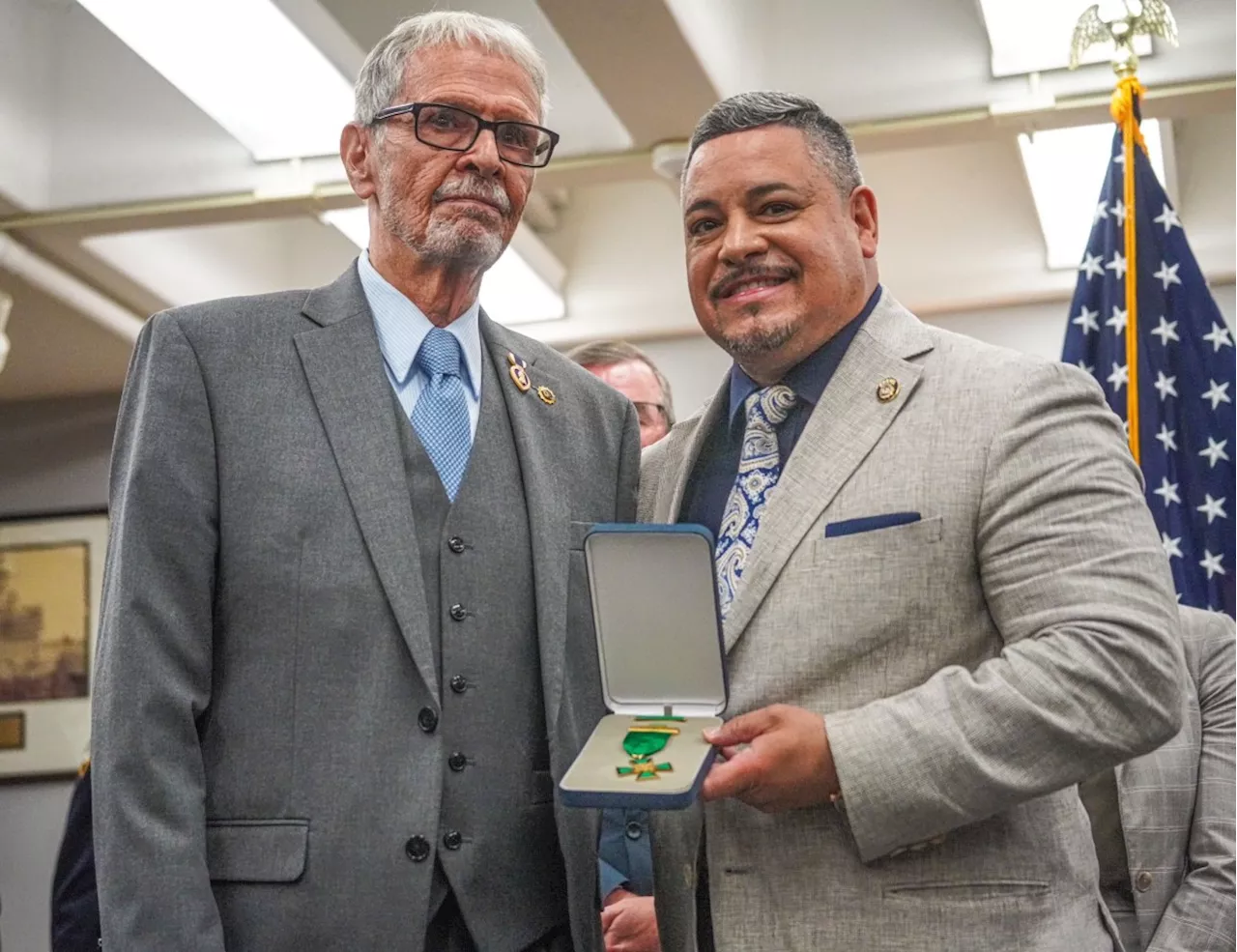 Police Combat Cross awarded to detective nearly half a century after he apprehended cop killer