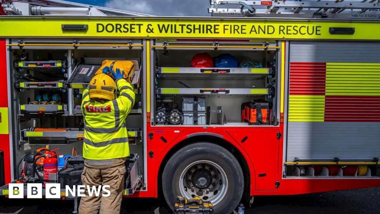 Union says Dorset and Wiltshire fire cuts will put public at risk