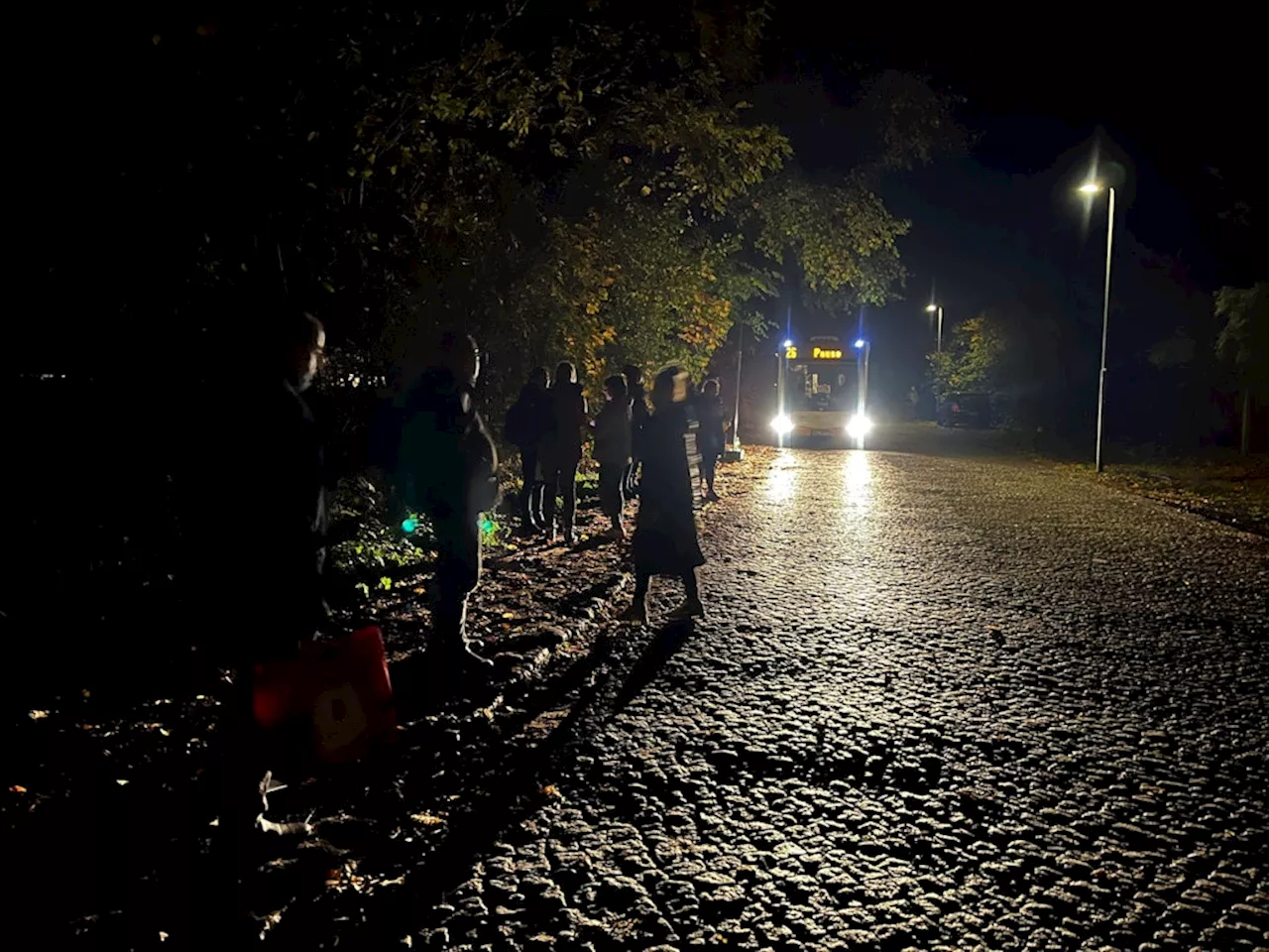 Schienenersatzverkehr-Horror: Fahrgäste nach Berlin stranden auf Dorfbahnhöfen