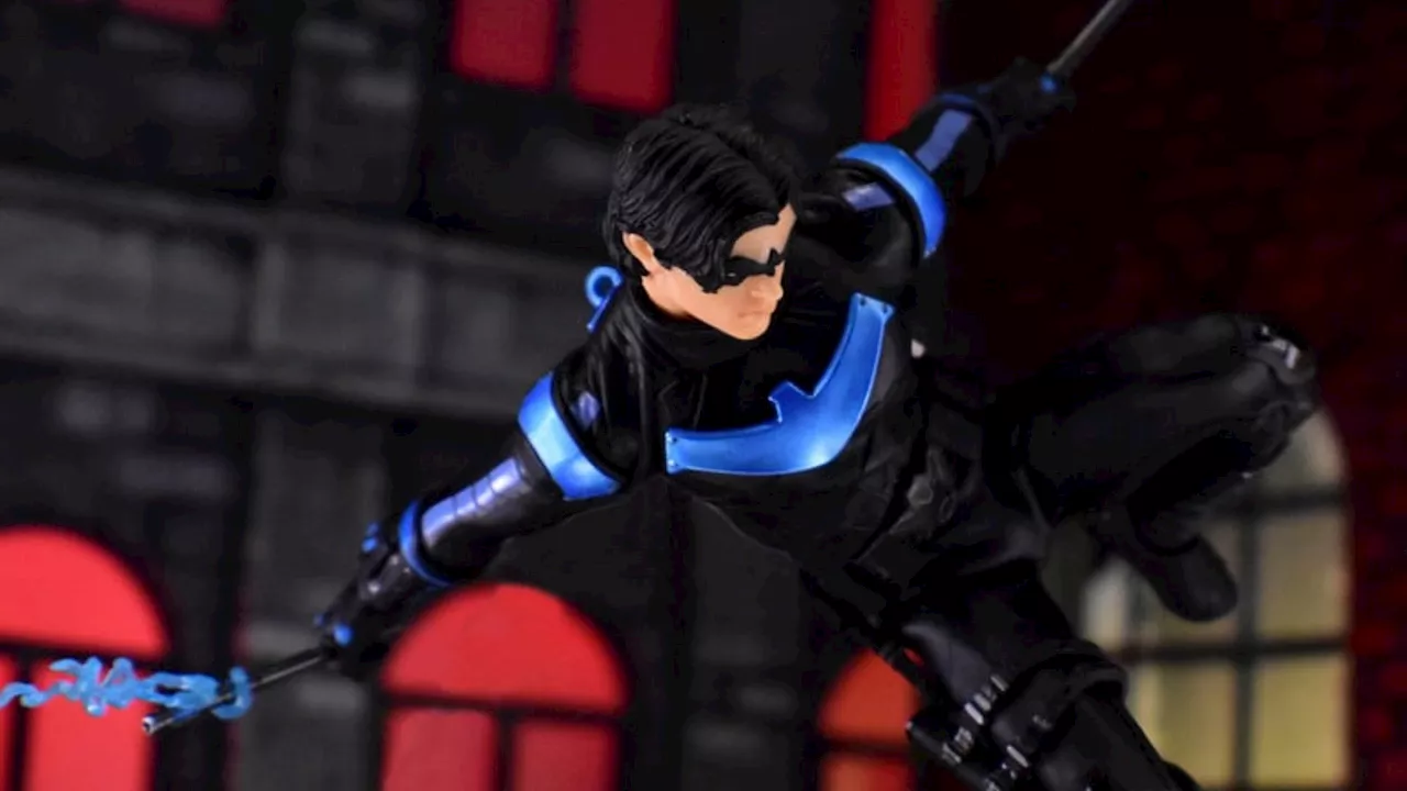 Mezco Toyz Unveils New DC Comics Nightwing One:12 Collective Figure 