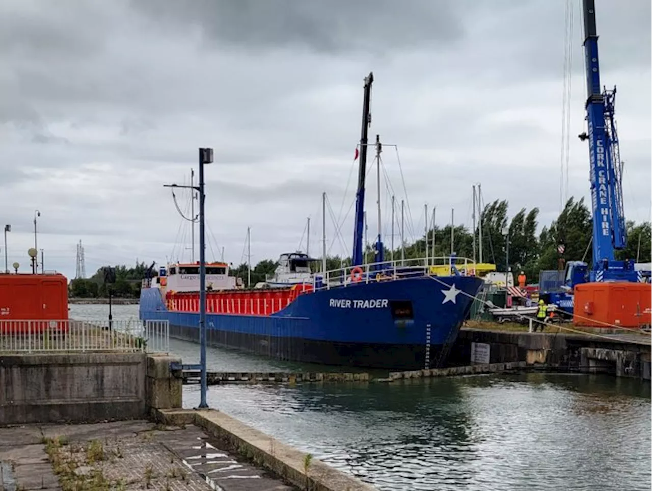 River Trader departure from Preston Docks is delayed