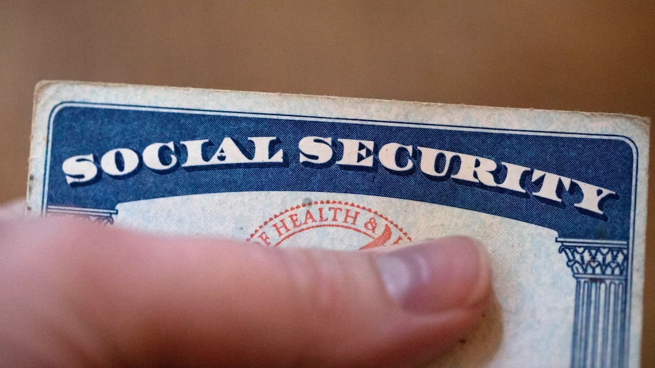 Social security COLA benefits to decrease in 2025, new estimate says