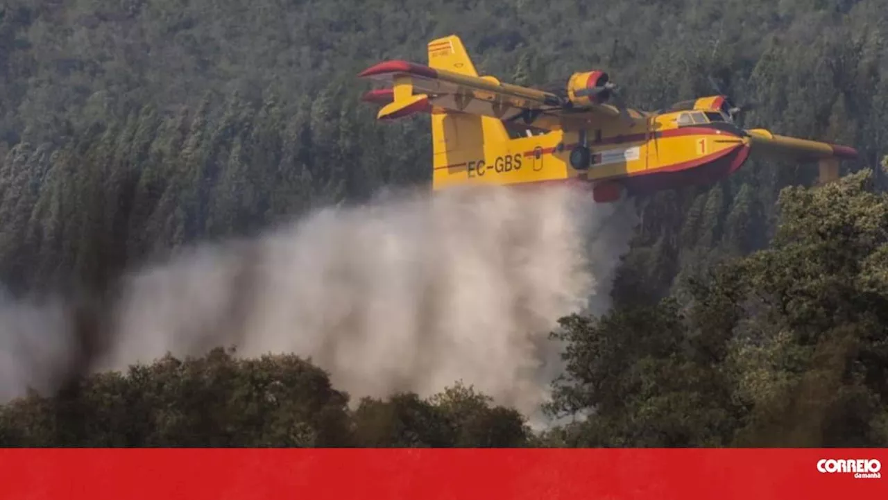 Avião Canadair já está na Madeira para reforçar combate às chamas