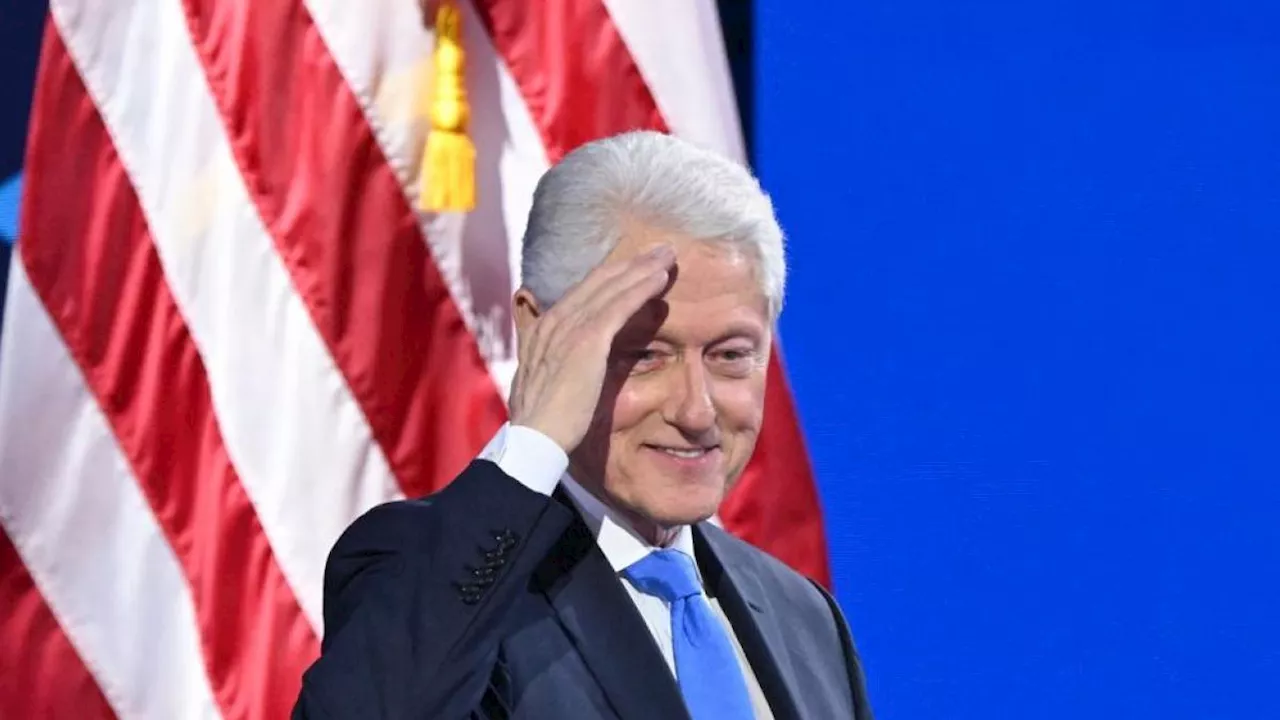 Bill Clinton: «Kamala è la presidente per voi contro il presidente “io io io”»