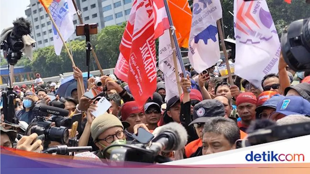 Buruh Demo di DPR Tolak Revisi UU Pilkada, Said Iqbal: Jangan Tantang Rakyat!