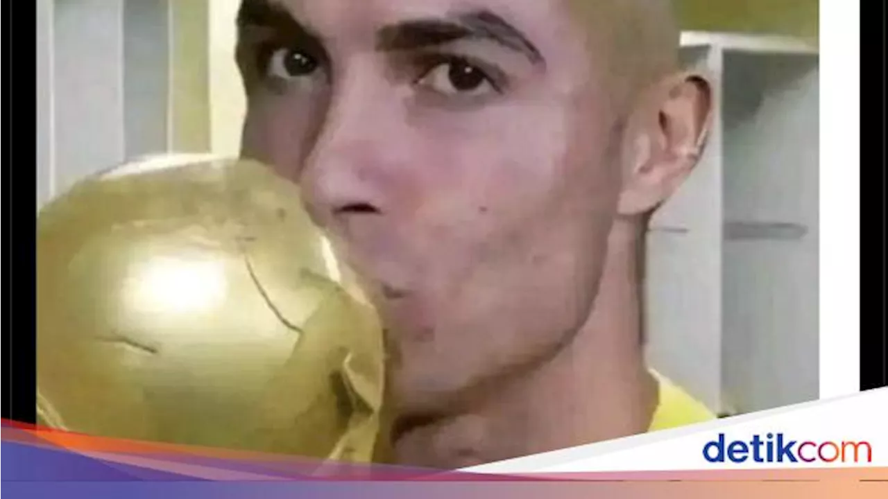 Cristiano Ronaldo Jadi YouTuber, Ramai Penampakan Trofi 'Piala Dunia'