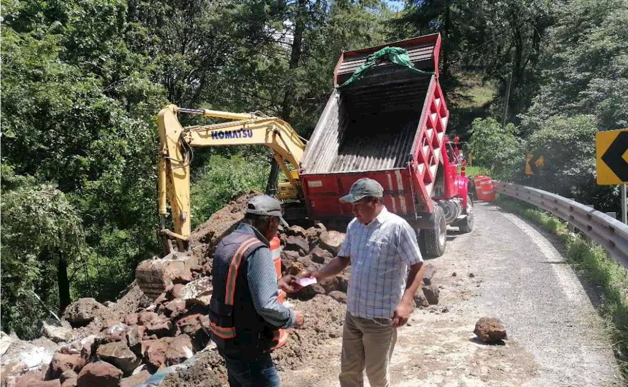 Sedena repara socavón en carretera Toluca-Ciudad Altamirano; la vialidad se mantiene cerrada